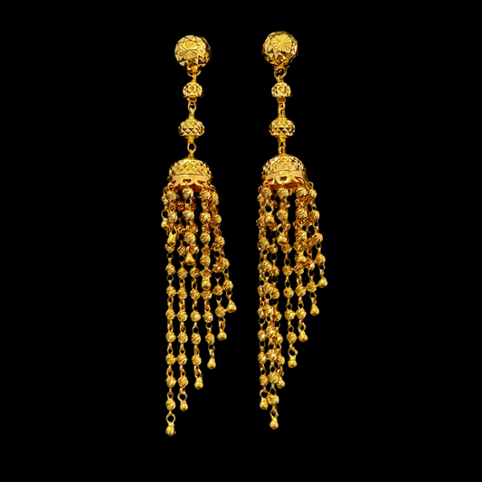 Gorgeous Three-Line Gold Necklace with Glittering Jhumka Earrings