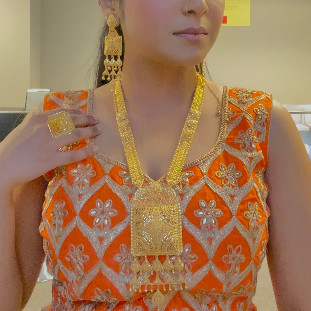 Luxurious Gold Bridal Set with Heavy Square and Ghungroo Pendant