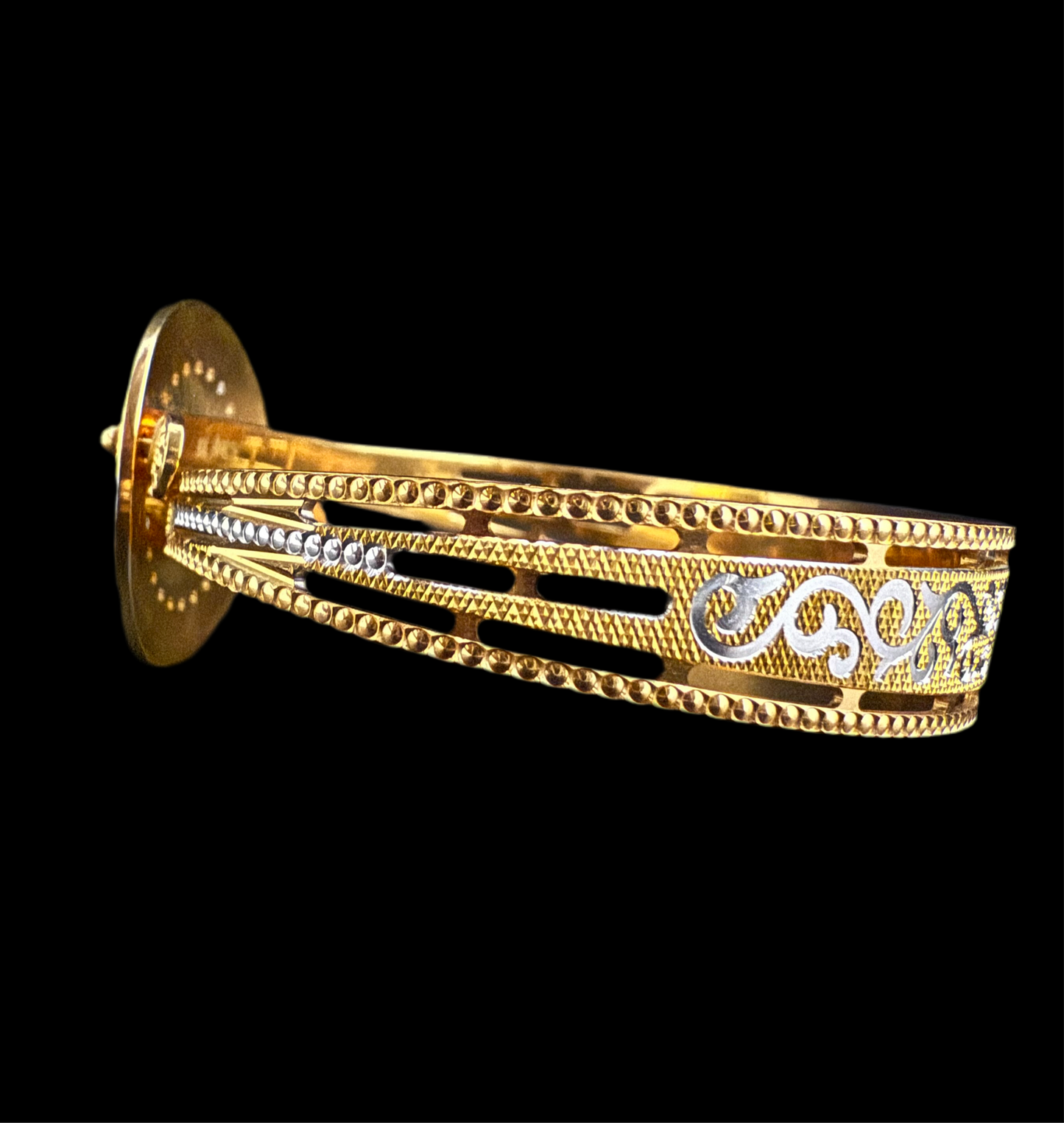 Circular Twistable Bracelet