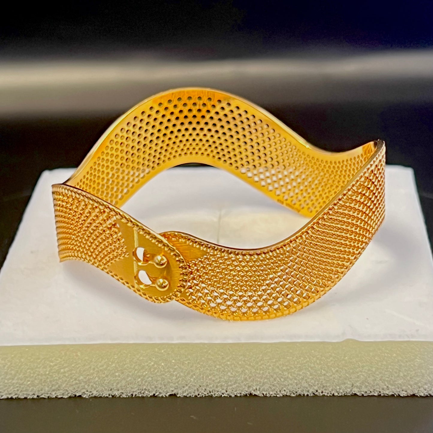 Sleek & Stylish Yellow Gold Cuff