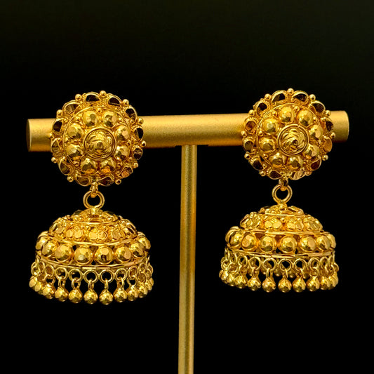 Shiny Gold Choker Set with Gold Ball Finishing