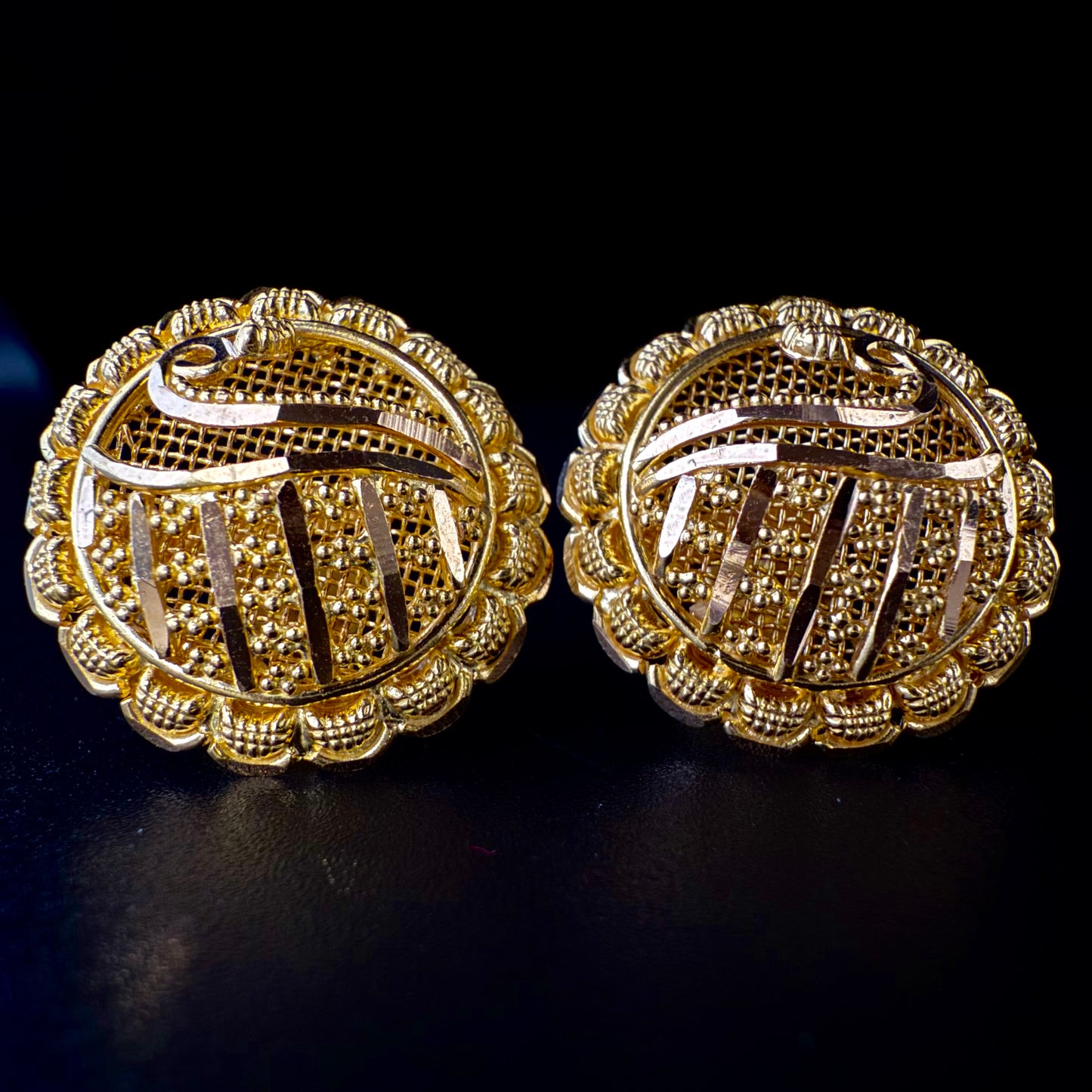 Gorgeous Round Gold Studs