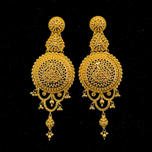 Luxurious Bridal Necklace Set with Thick Circular Center Piece and Fine Earrings