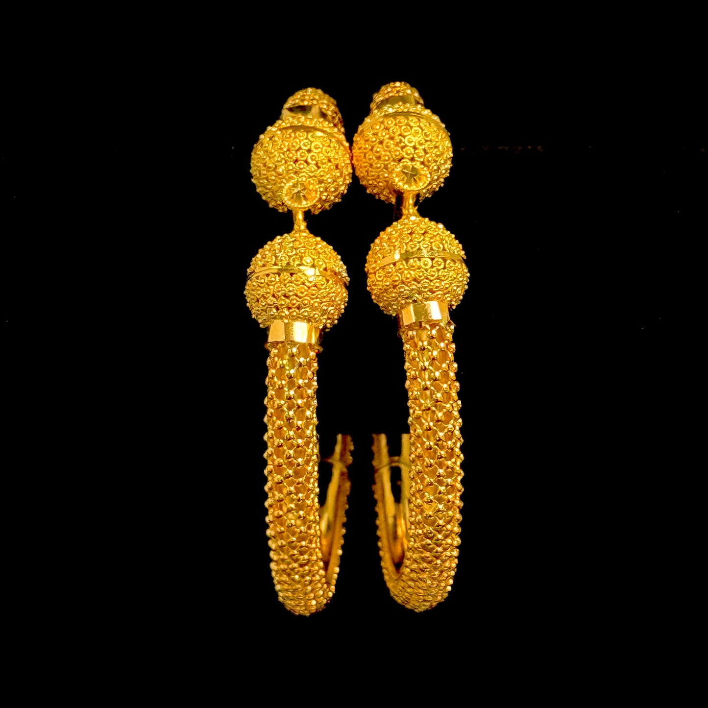 Pristine Bold & Gold Bangles Set of 2