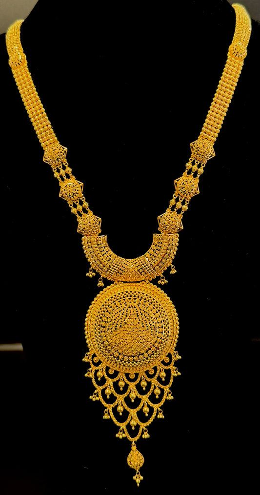 Luxurious Bridal Necklace Set with Thick Circular Center Piece and Fine Earrings