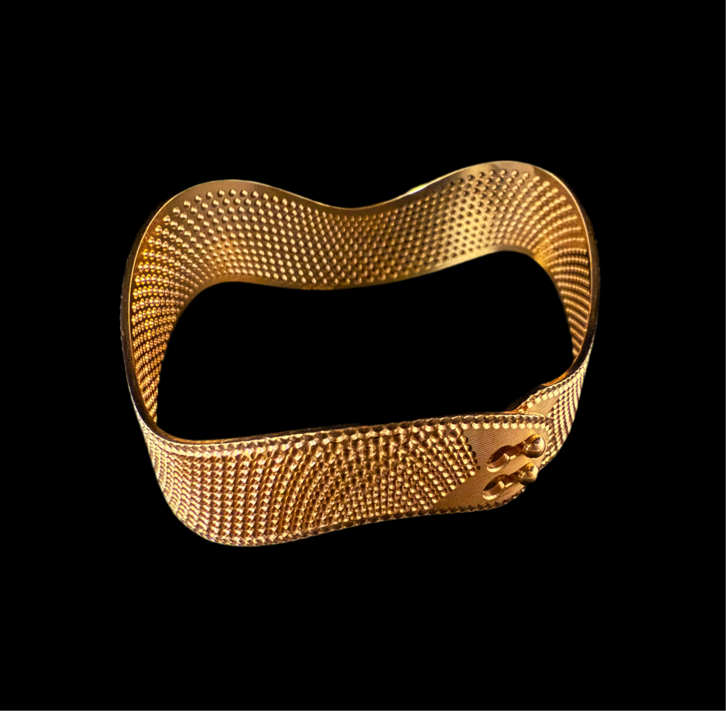 Sleek & Stylish Yellow Gold Cuff