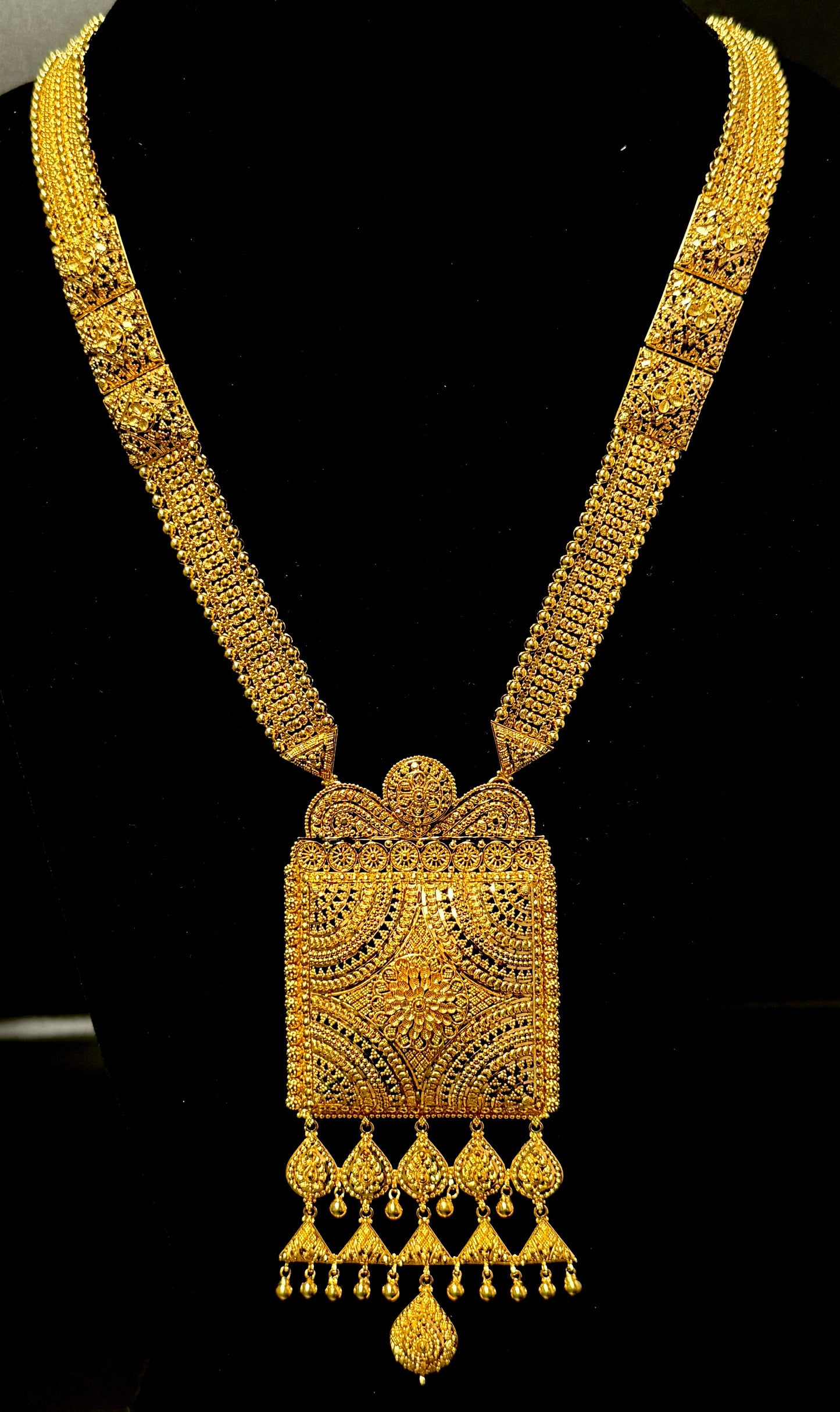 Luxurious Gold Bridal Set with Heavy Square and Ghungroo Pendant