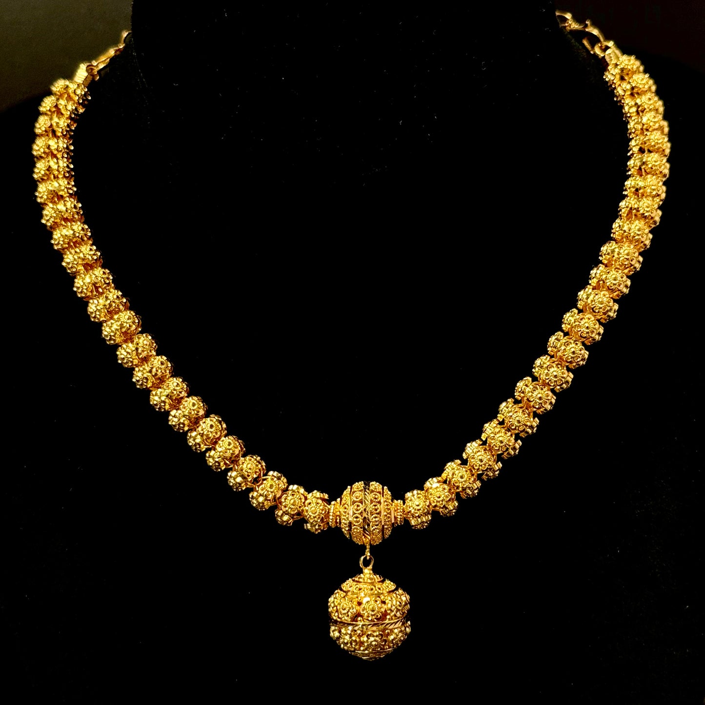 Artistic Multi-Shape Beaded Design Choker with Filigree Accents