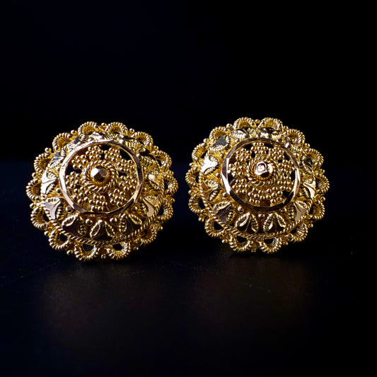 Gorgeous Round Gold Studs