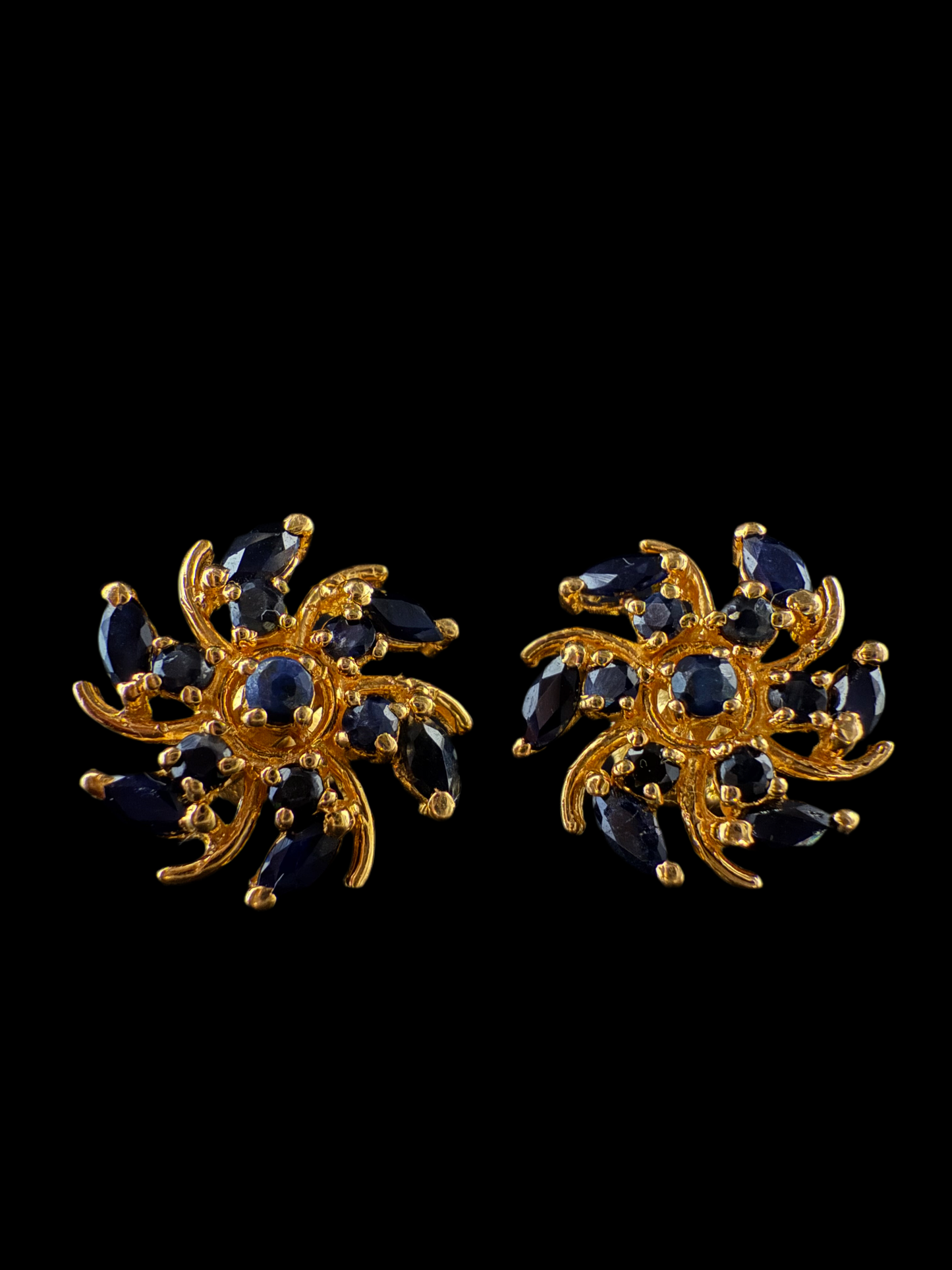 Sapphire Propeller Pendant Set