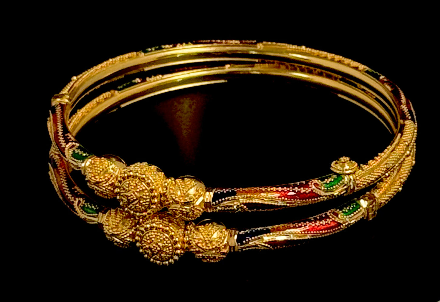 Sleek Rounded Bangles with Enamel Design