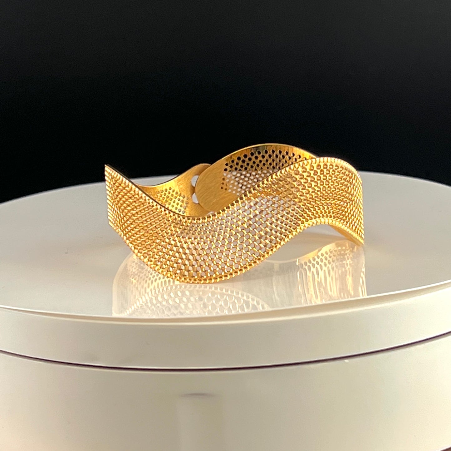 Sleek & Stylish Yellow Gold Cuff