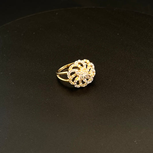 Propeller CZ Gold Ring with Central Golden Star