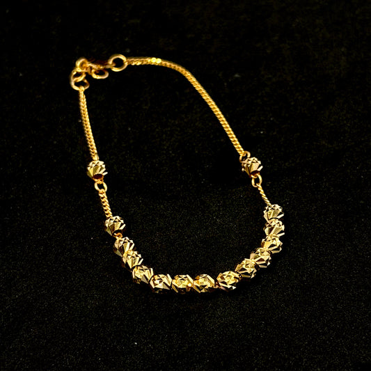 Dainty & Dazzling Gold Bracelet