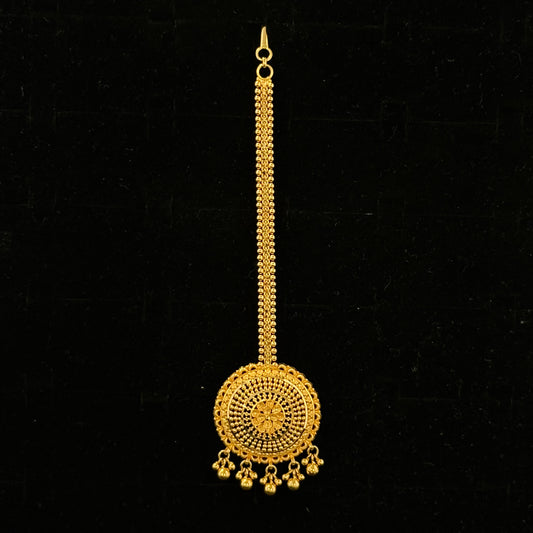 Round-Shaped Gold Tikka with Flower and Ghungroo