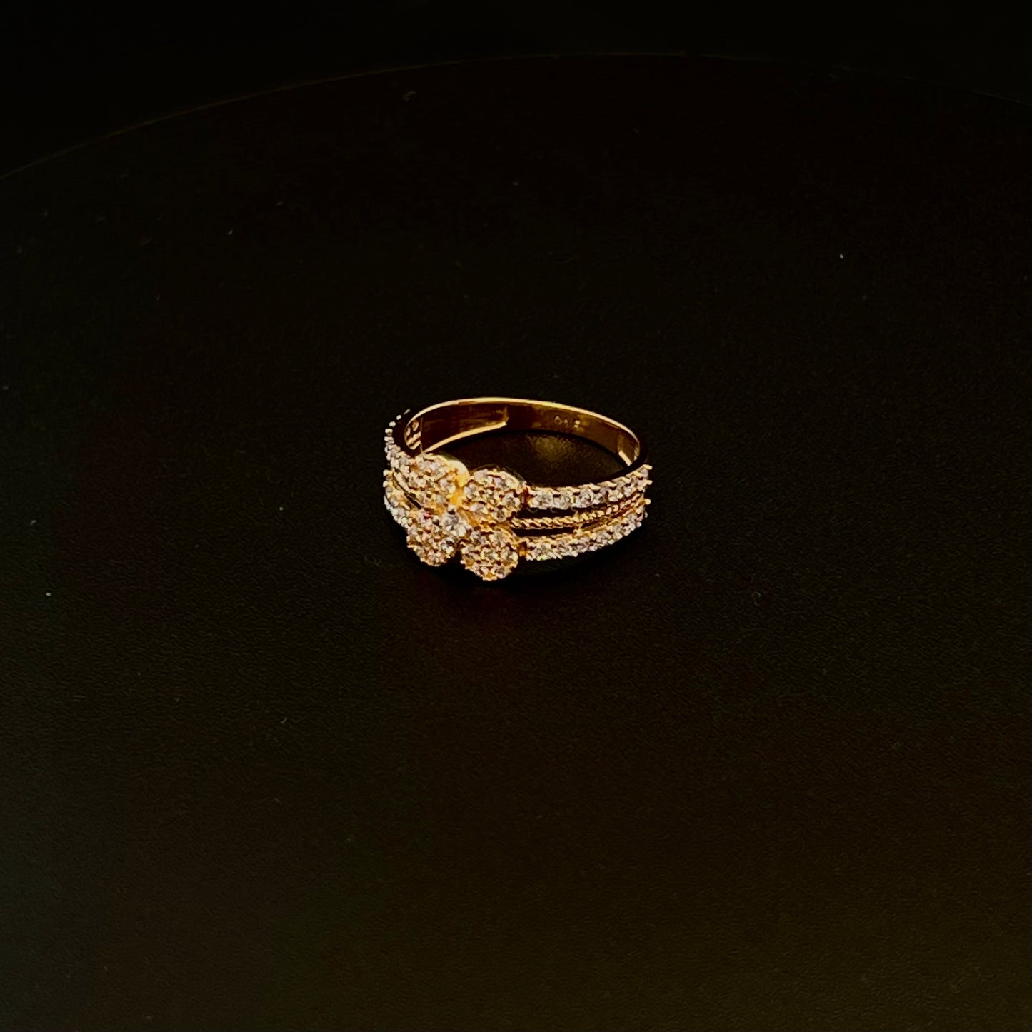 Clover Gold Ring with CZ Diamonds