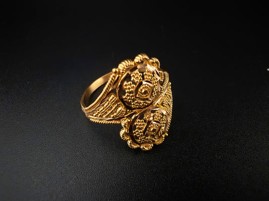 Spiral Drive Gold Ring