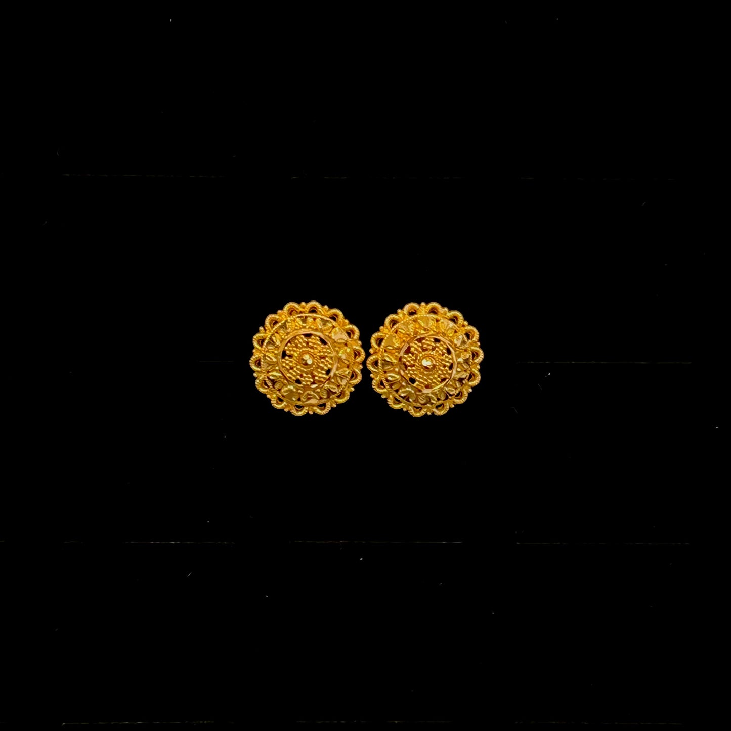 Gorgeous Round Gold Studs