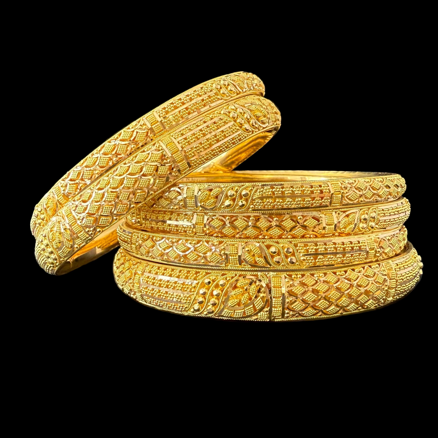 Masterful Leaf-Patterned Gold Bangle Set